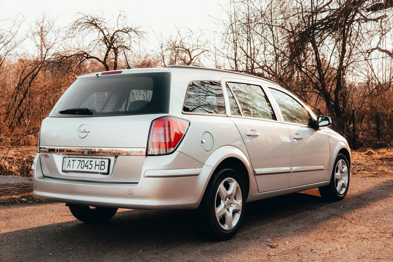 Economy Sedan thumbnail 4